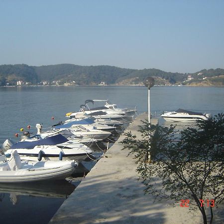 House Subic Apartment Supetarska Draga Bagian luar foto