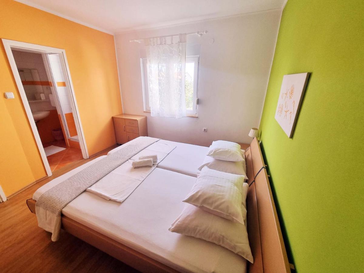 House Subic Apartment Supetarska Draga Bagian luar foto