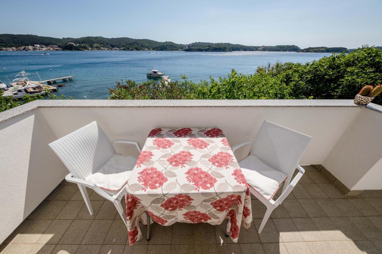 House Subic Apartment Supetarska Draga Bagian luar foto