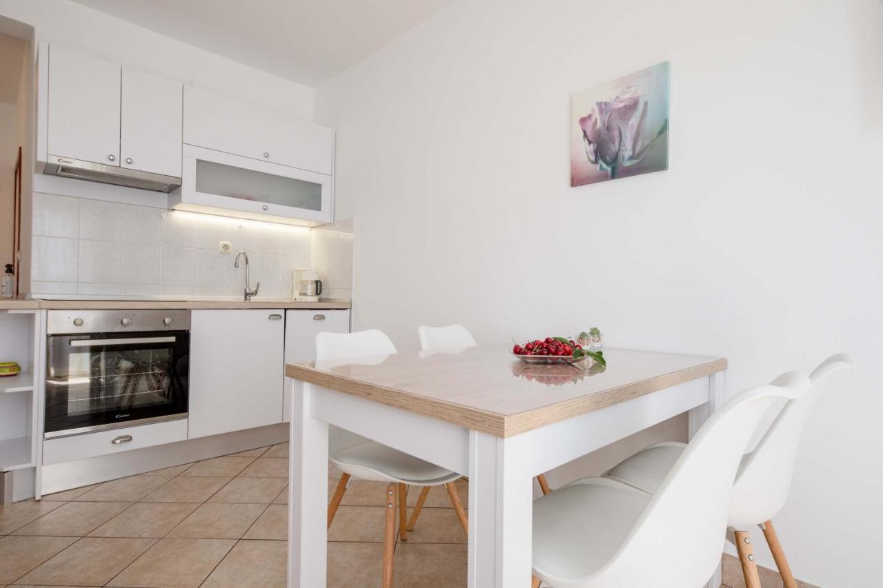 House Subic Apartment Supetarska Draga Bagian luar foto