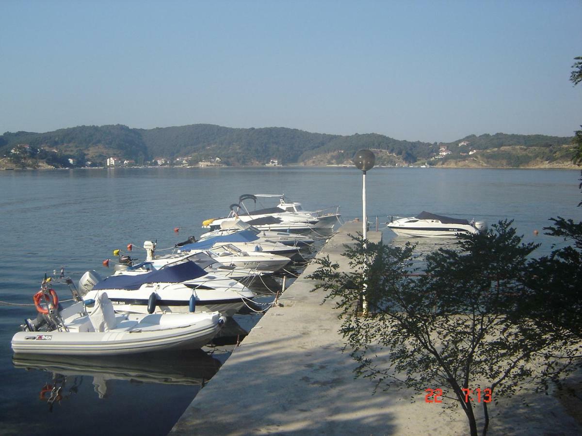 House Subic Apartment Supetarska Draga Bagian luar foto