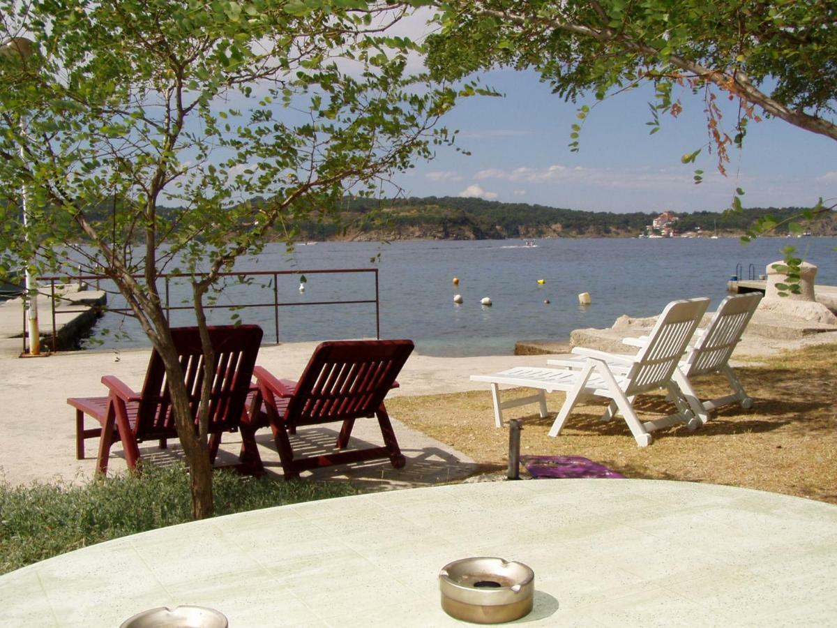 House Subic Apartment Supetarska Draga Bagian luar foto