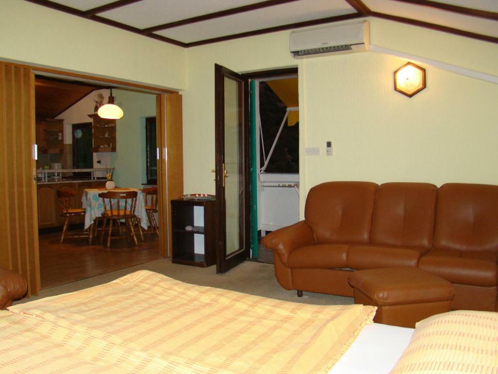 House Subic Apartment Supetarska Draga Bagian luar foto